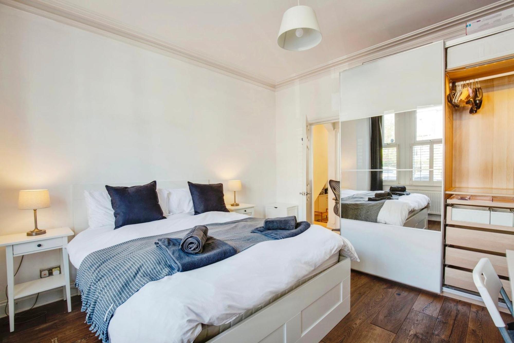Lovely 2 Bedroom Ground Floor Flat With Garden. Londra Esterno foto